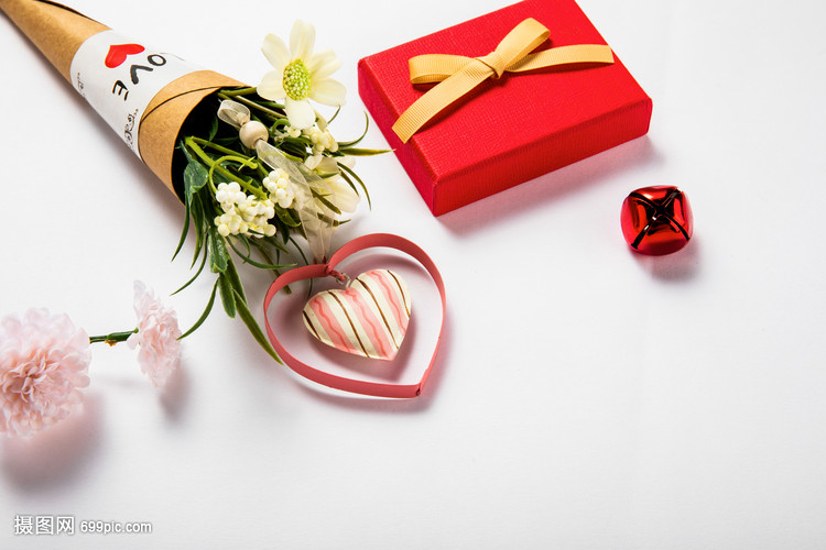巧思传情，饰定终身 创意情人节饰品礼物指南