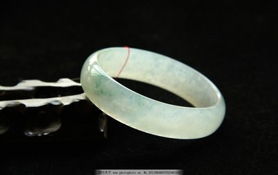 翡翠手镯 东方美学的经典饰品